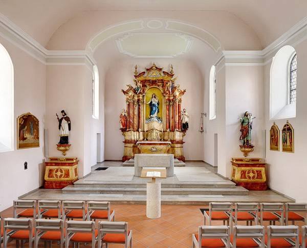 Quelle: Bibiana Löffler, Seelsorgeeinheit Waldkirch, Kirchenraum der Stadtkapelle