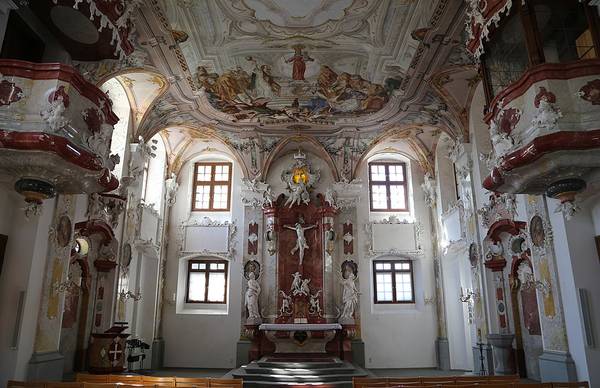 Innenraum der Schlosskirche in Meersburg