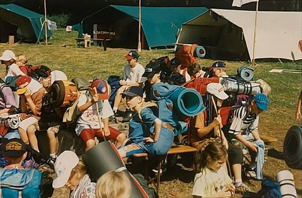 Quelle: Maximilian Kleis, Seelsorgeeinheit Waldkirch Kindergruppe auf dem Sommerlager